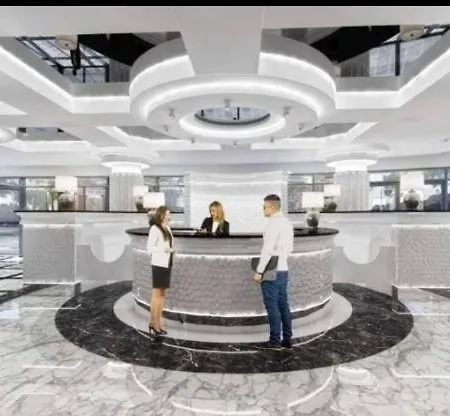 Hanza Tower Baobab & Spa شتشيتسين