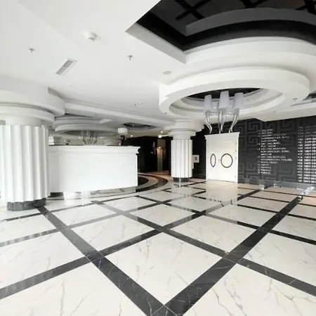 Hanza Tower Baobab & Spa شتشيتسين
