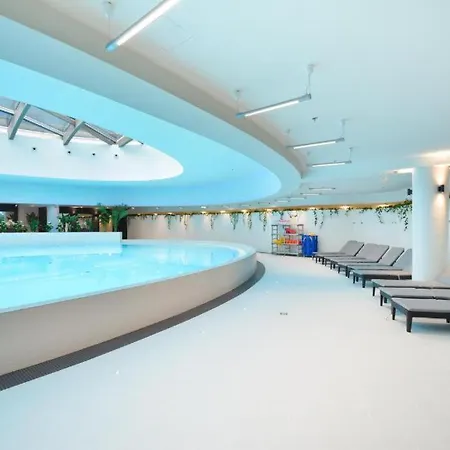 Hanza Tower Baobab & Spa شقة شتشيتسين
